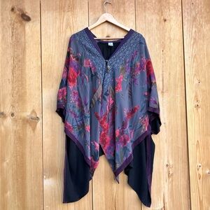 Chee Vintage Poncho One Size
